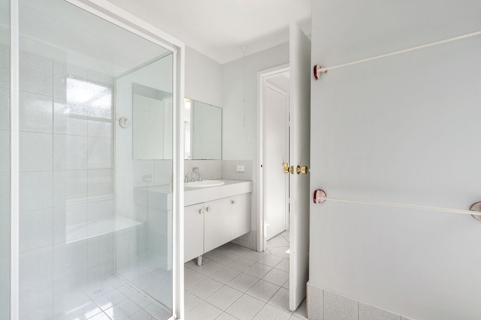 5 LISBON PLACE, Warnbro