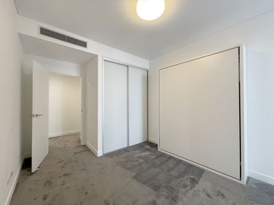 402 / 5 Grattan Close, Forest Lodge