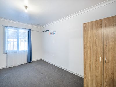 24 Grasmere Way, Kelmscott