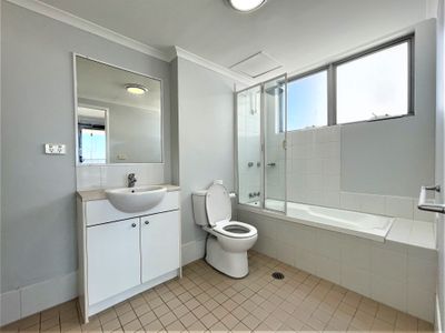 606 / 13 Spencer Street, Fairfield