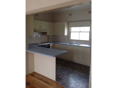 25 Churchill Avenue, Newtown