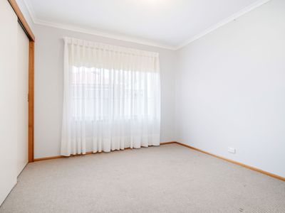 2 TEMPLETON PLACE, West Wodonga