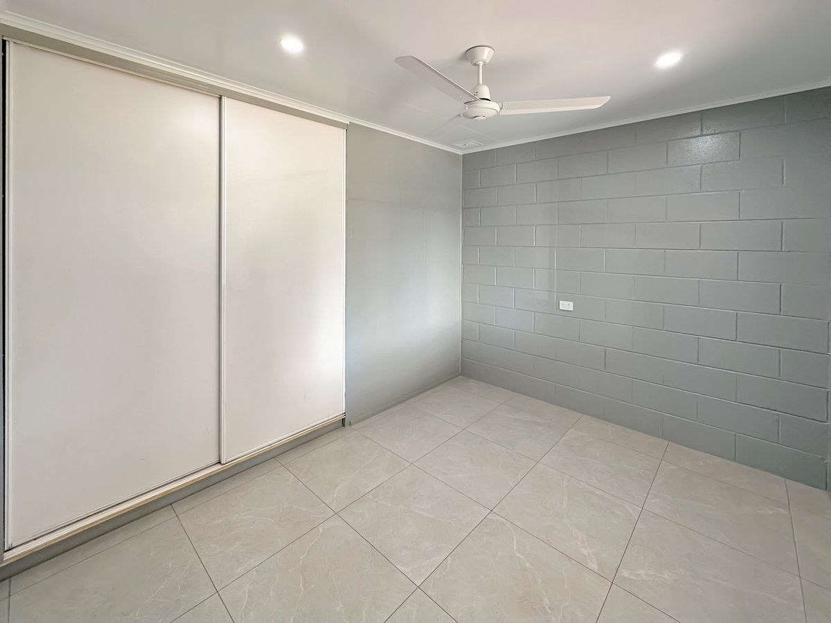 2 / 10 Second Avenue, Atherton
