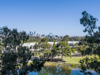 407 / 30 The Circus, Burswood