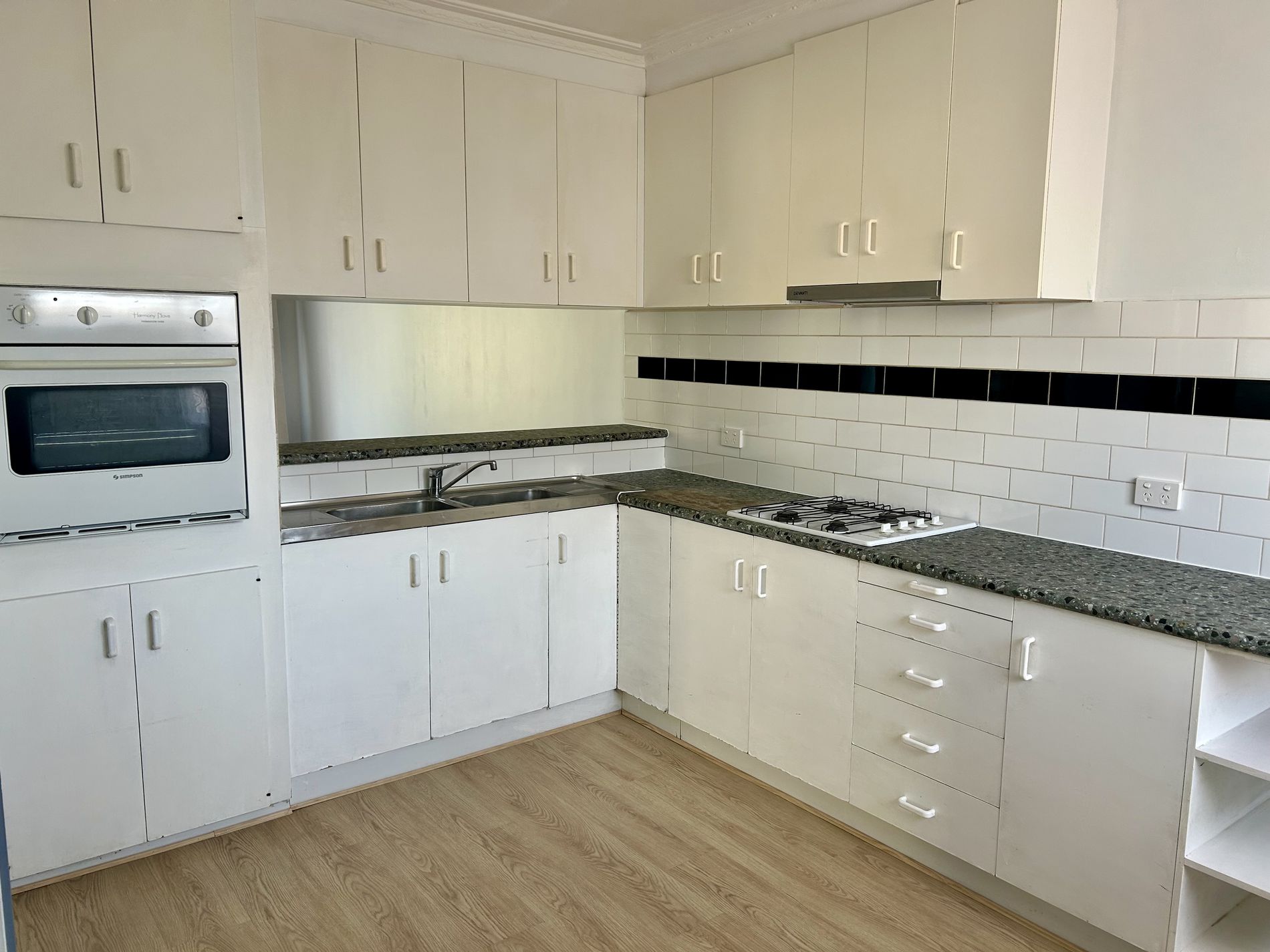 2 / 136 Hoffmans Road, Essendon