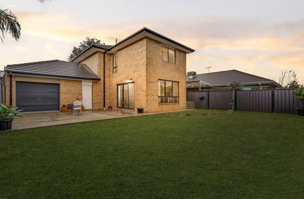 2 Waterway Street, Craigieburn