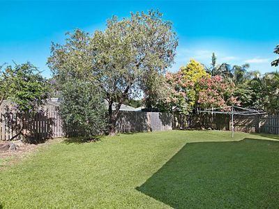 15 Landsborough Street, Rochedale South