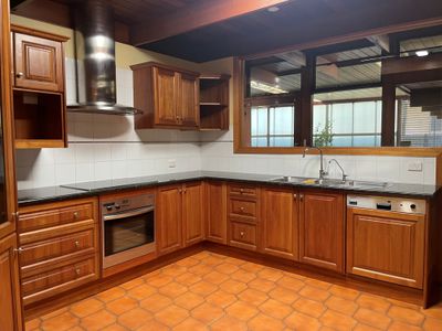 938 Lower North East Road, Highbury