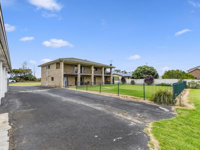 9-11 Eight Mile Creek Road, Racecourse Bay