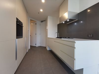 2409 / 105 Clarendon Street, Southbank