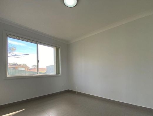5A Philo Cl, Rosemeadow