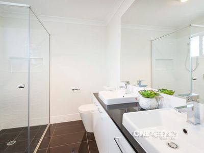 6 Gelu Court, Springfield Lakes