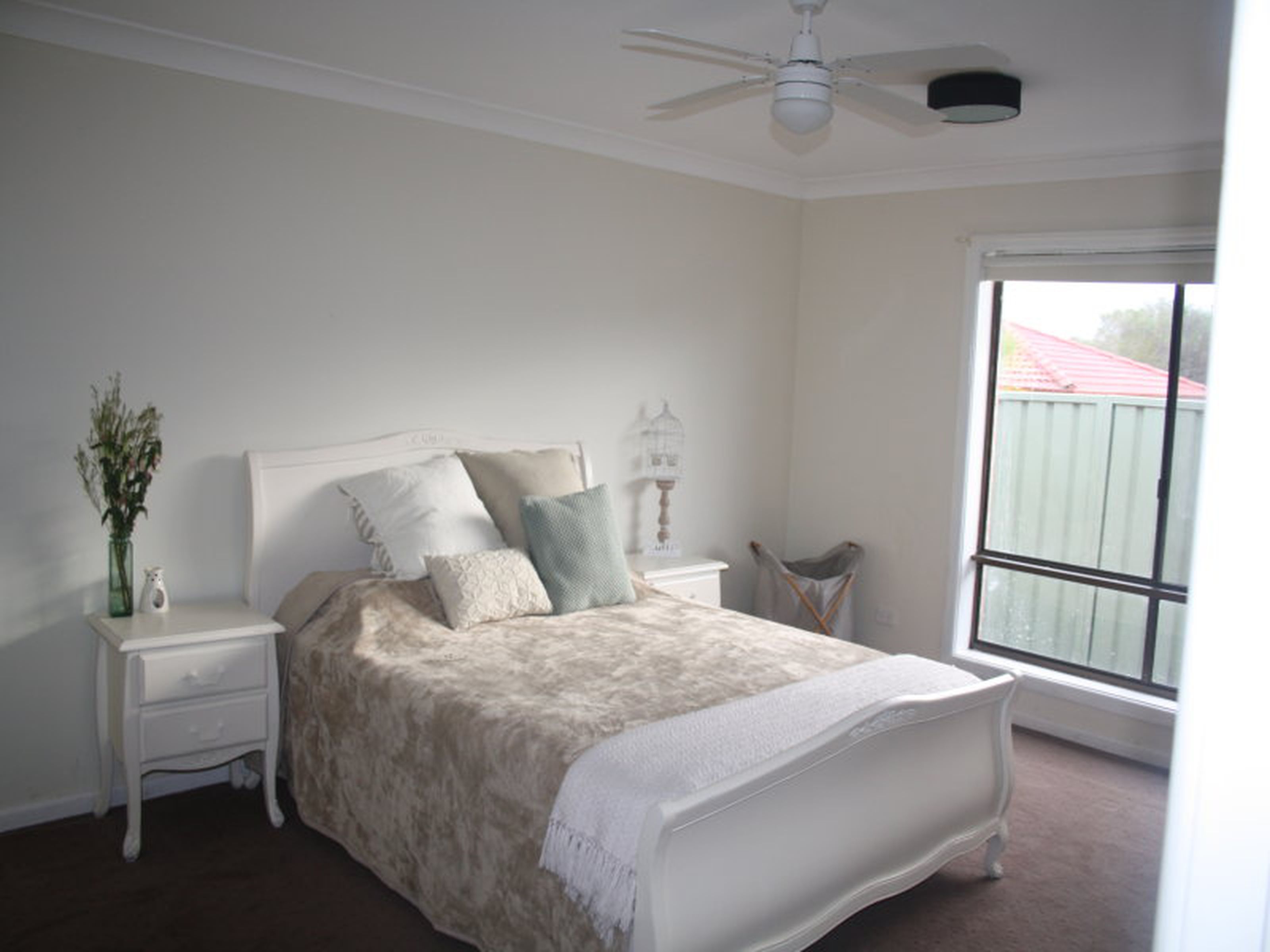 4 Sallee Glen, KINGSWOOD
