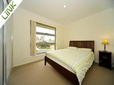 16 Carnarvon Cr, Waterford