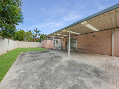 20 Mountain Ash Road, Hamlyn Terrace
