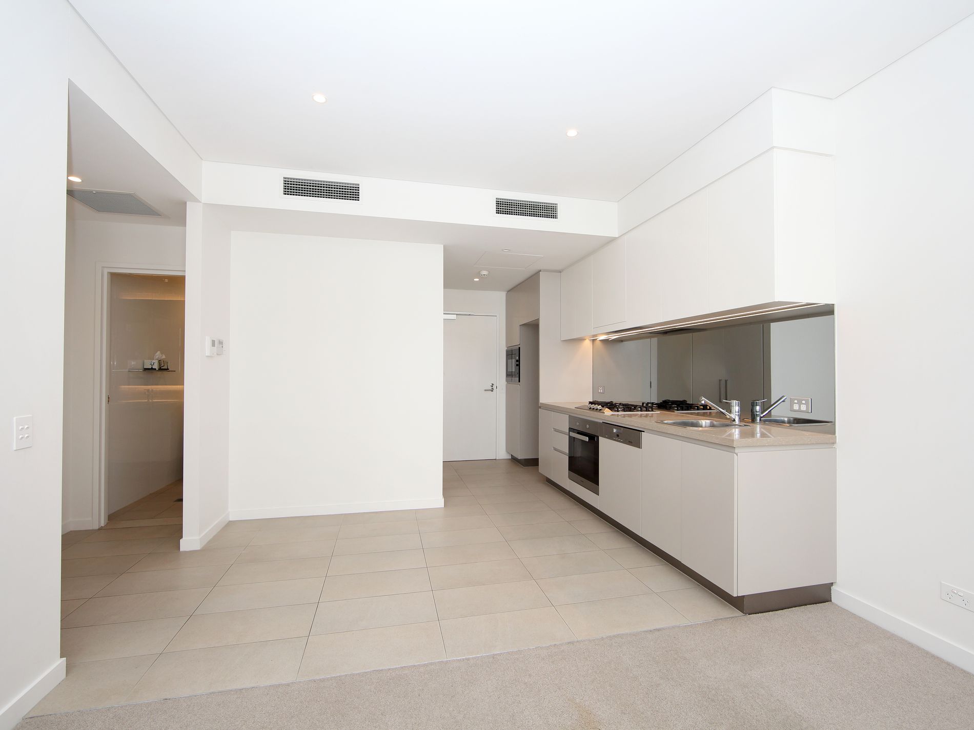 7402 / 2 Cullen Close, Forest Lodge