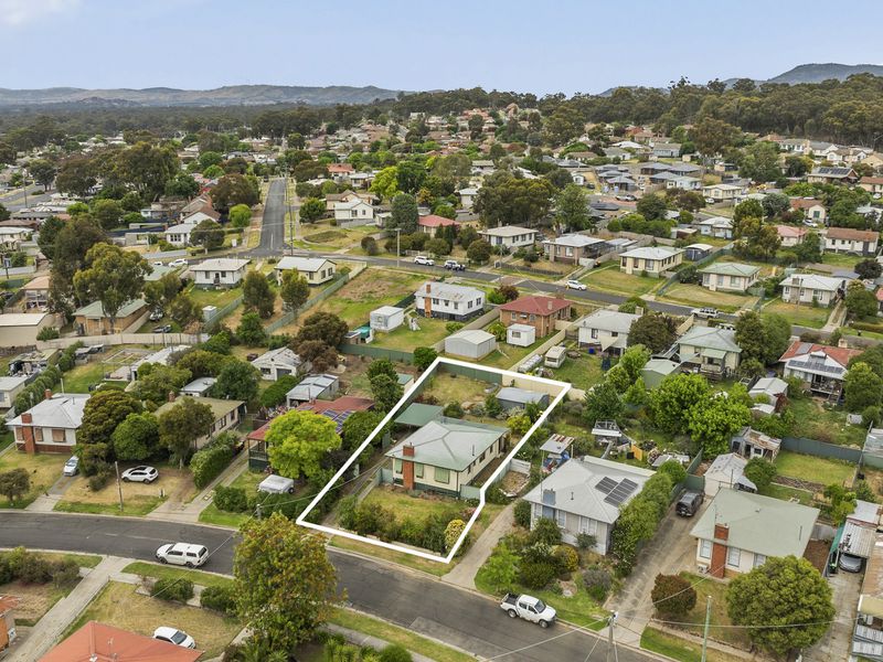9 PERRIN STREET, Seymour