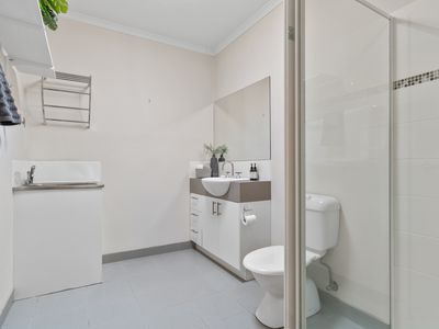 6 / 33 Deane Street, Frankston