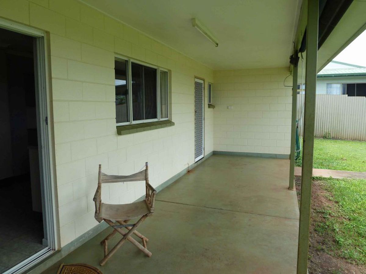 27 Goldview Street, Atherton