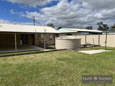 7 Deakin Crescent, Nanango