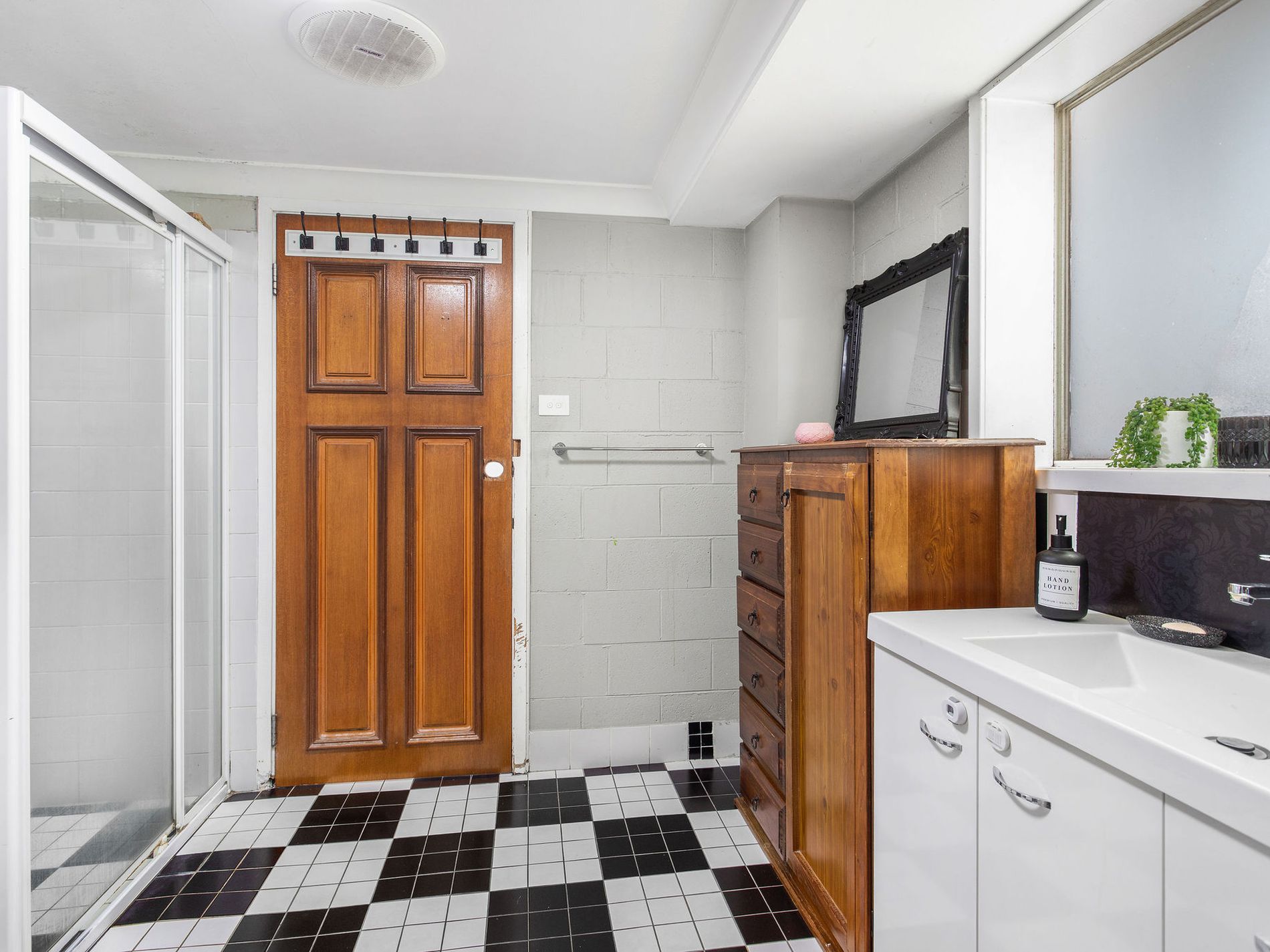 28 Tuncurry Street, Tuncurry