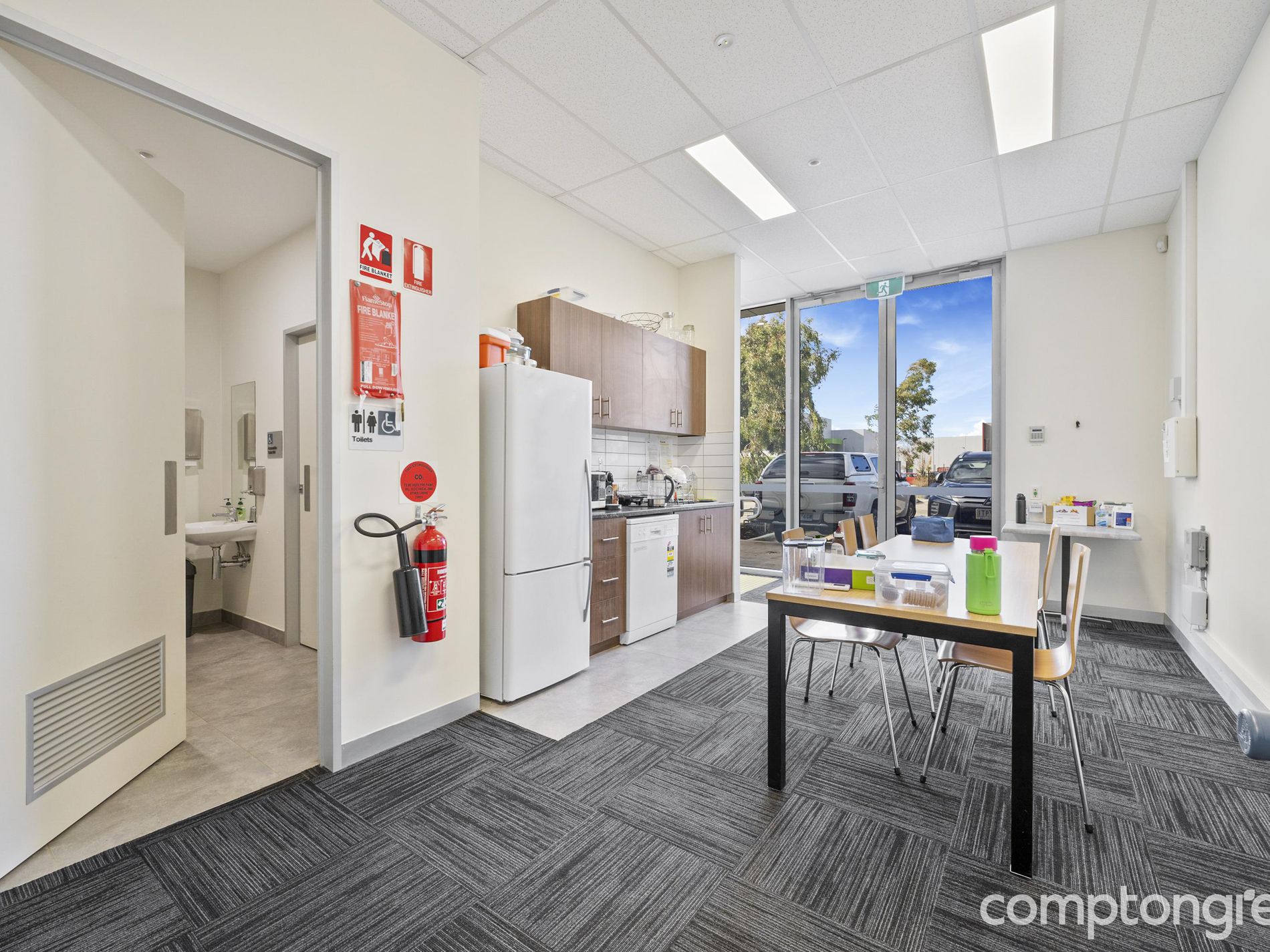 21 Radnor Drive, Deer Park