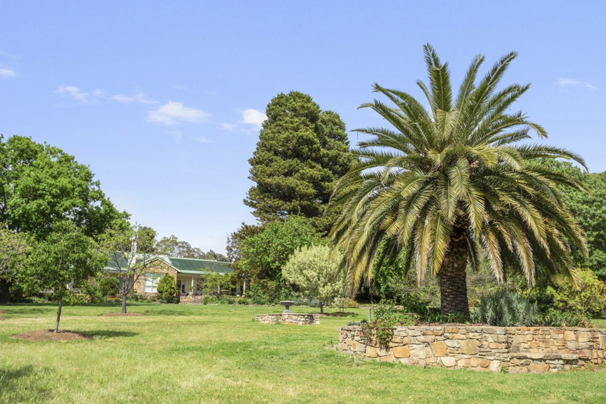 405 Oak Valley Road, Avenel