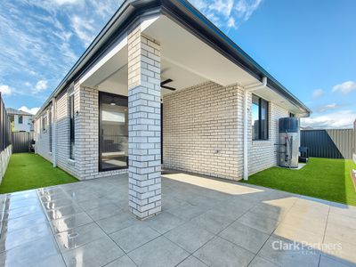 18 Houghton Street, Spring Mountain