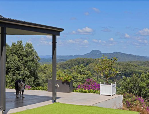 Lifestyle property with views over Eumundi image 4