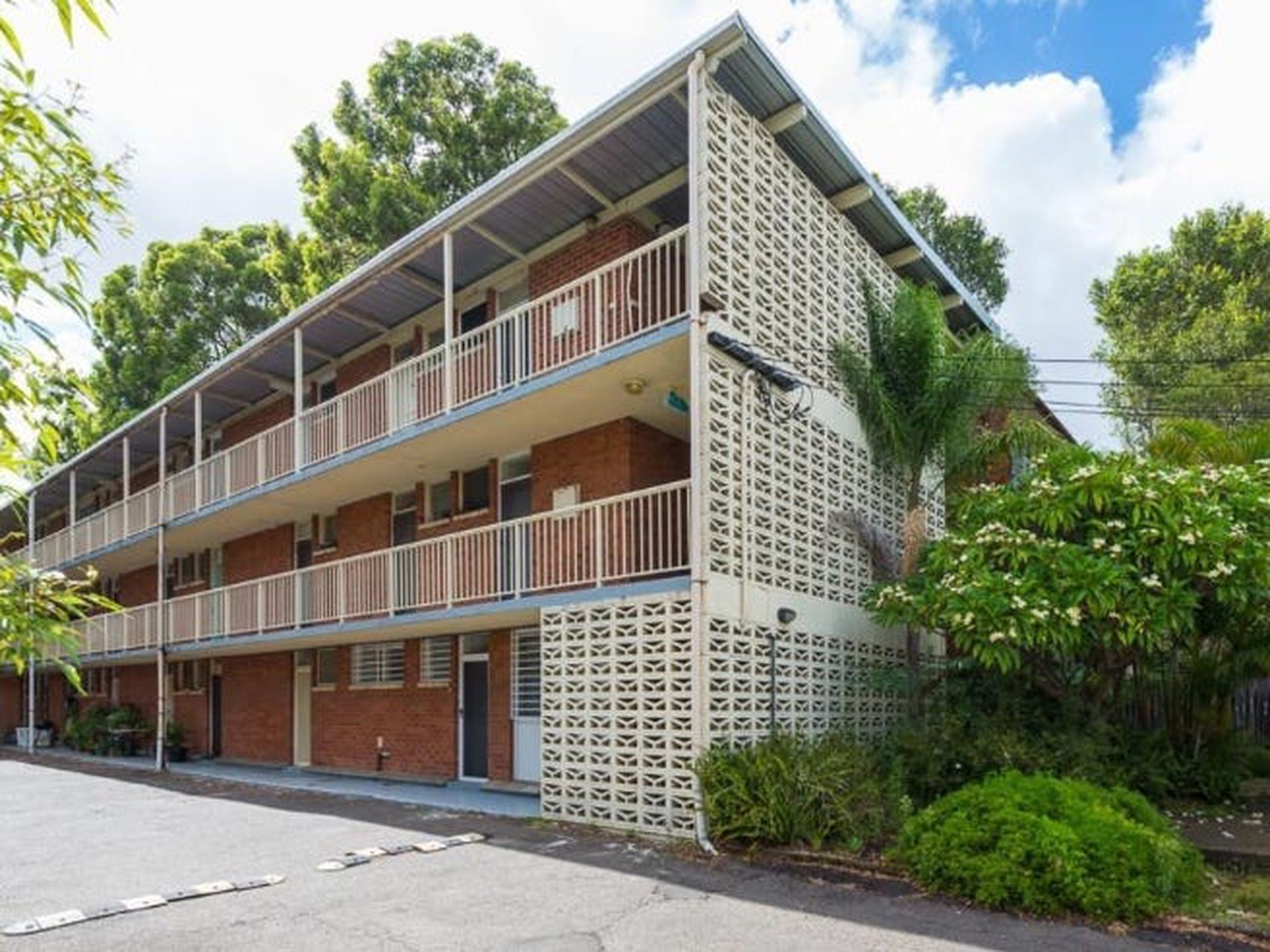7 / 11 Church Street, Ashfield