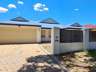 15 Harrington Avenue, Tapping