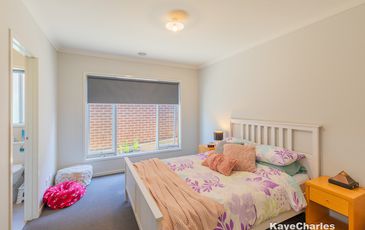 57 Grant Parade, Officer