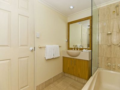 E / 2 Nineteenth Avenue, Palm Beach