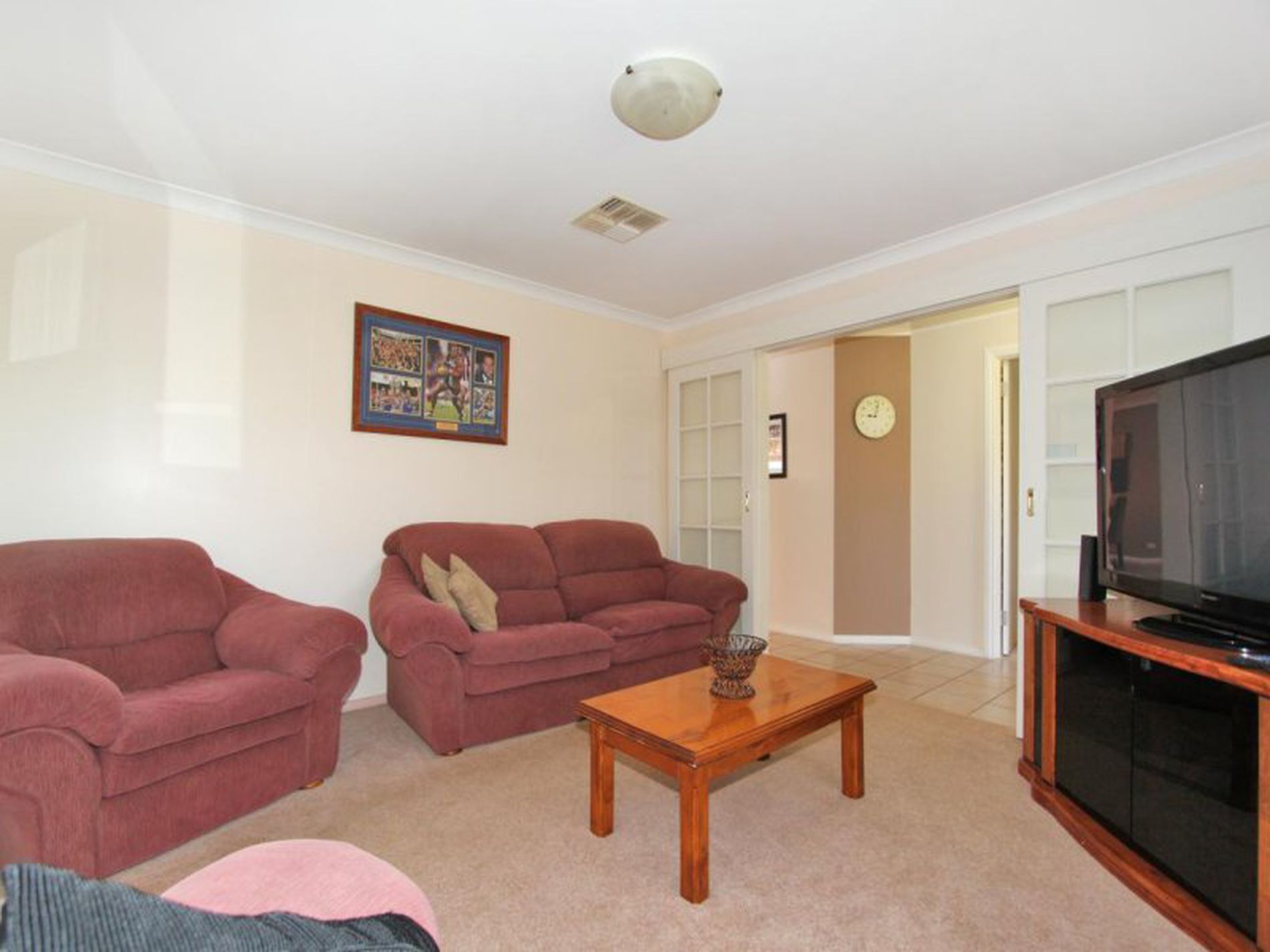 7 Heston Court, Somerville