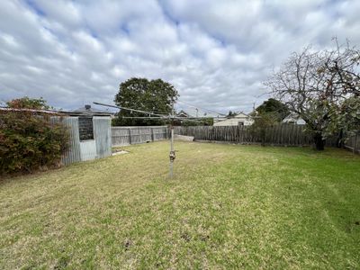 11 Clonard Avenue, Geelong West