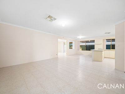 13 Woodspring Trail, Canning Vale