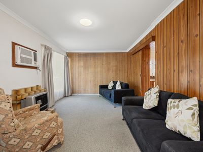 5 Grasmere Place, Kelmscott