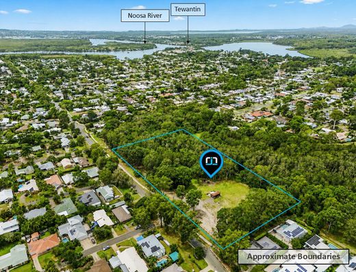 A Once-in-a-Lifetime Old Tewantin Acreage Opportunity image 1