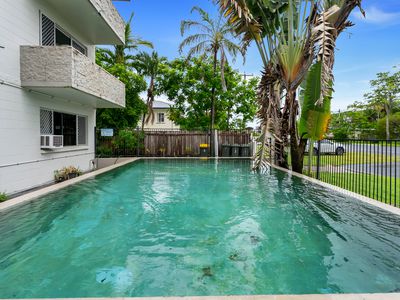 1 / 282 Lake Street, Cairns North