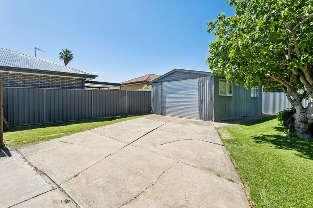 4 Spenfeld Court, Valley View