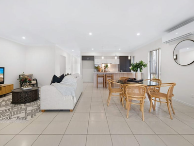 9 Longstaff Crescent, Pimpama