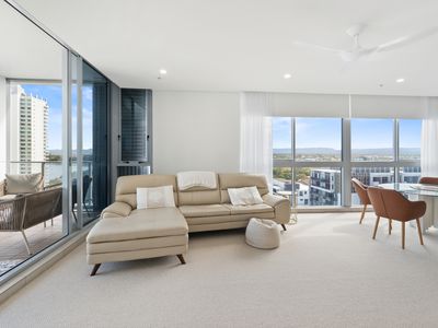 1601 / 4 COMO CRESCENT, Southport