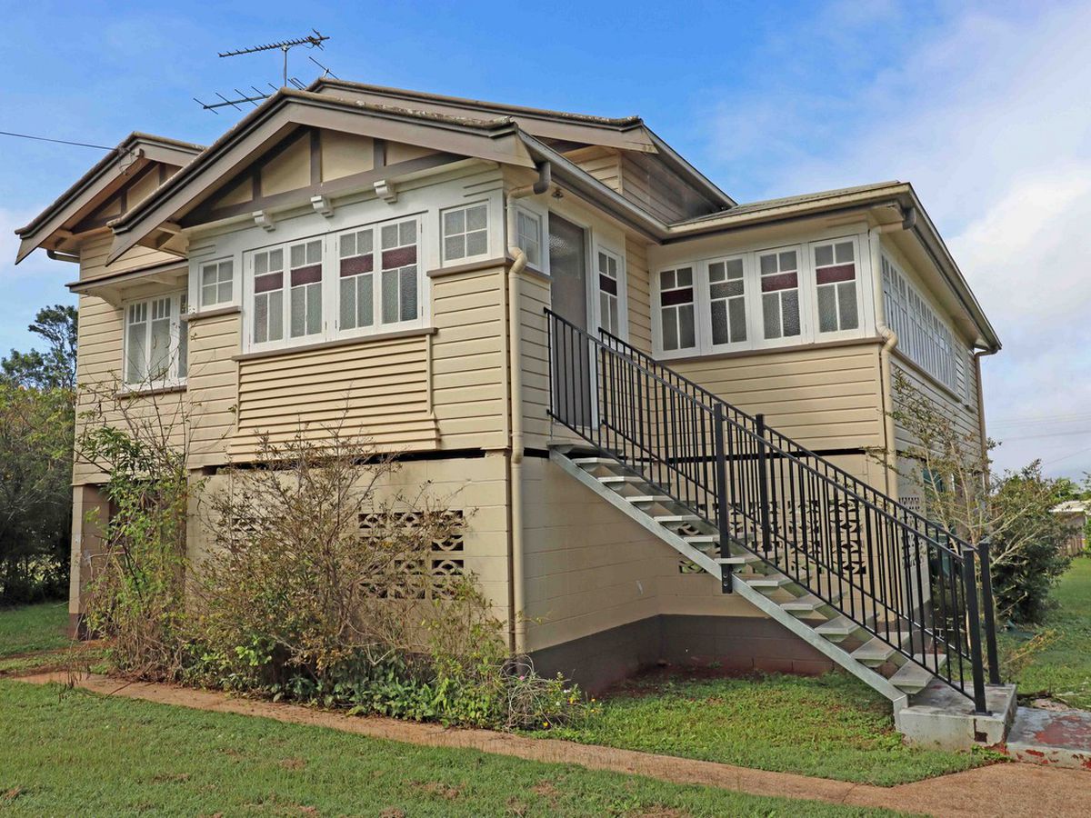 13 Grau Street, Atherton