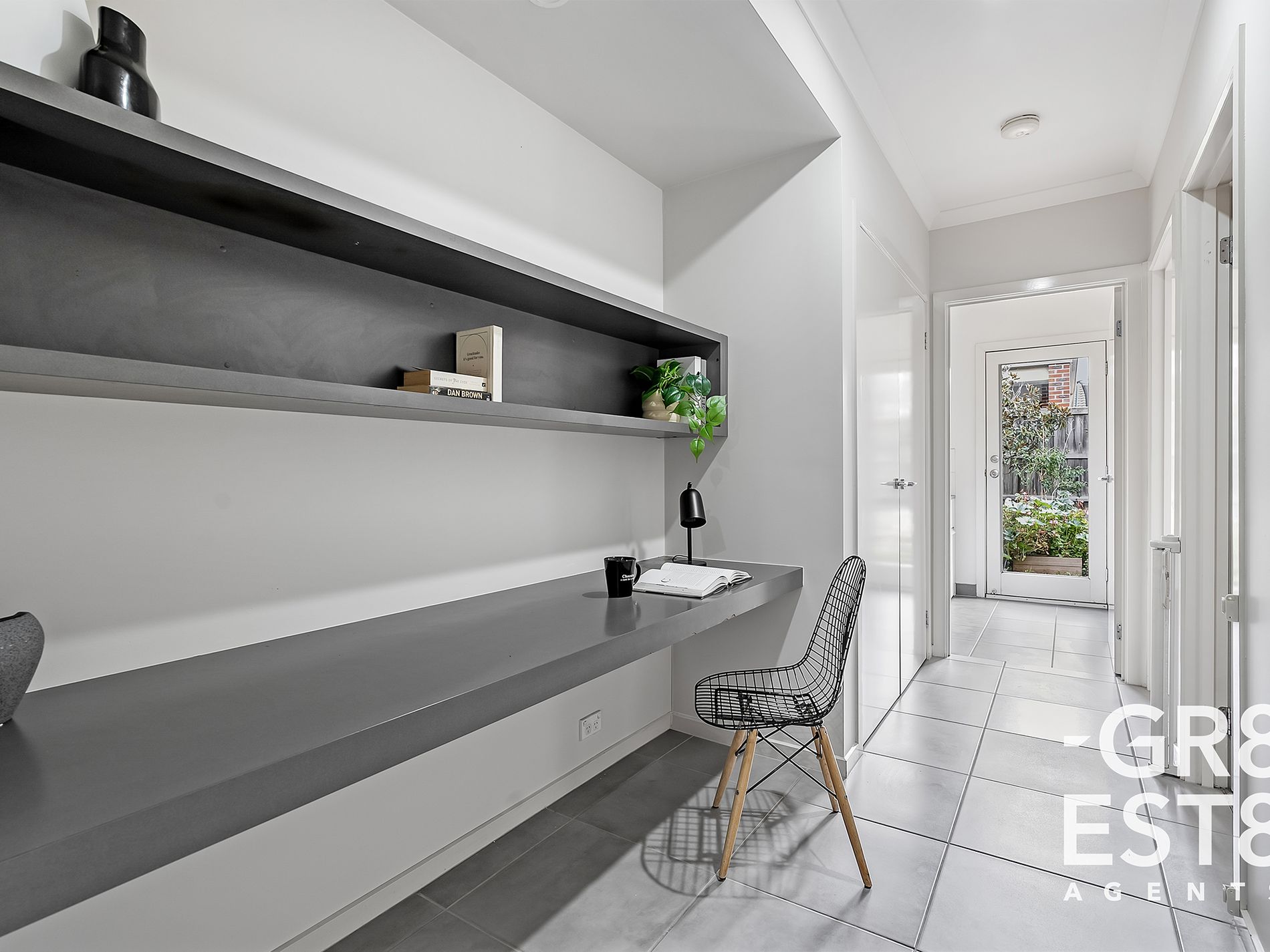 8 John Russell road, Cranbourne West