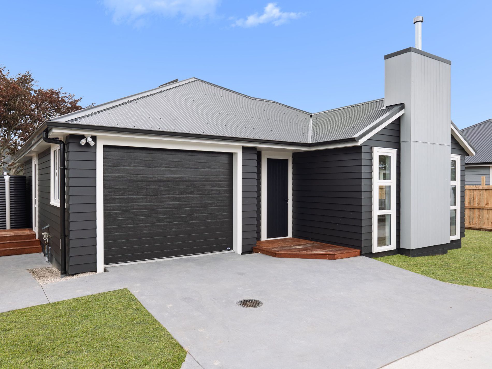 2/70 Thompson Street, Leamington