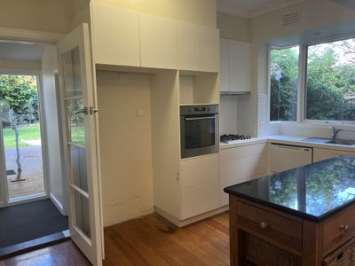 18 Culbin Avenue, Belmont