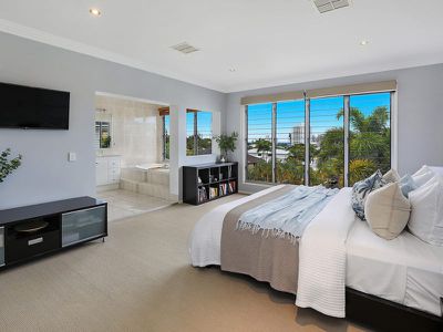 10 Crystal Waves Place, Alexandra Headland