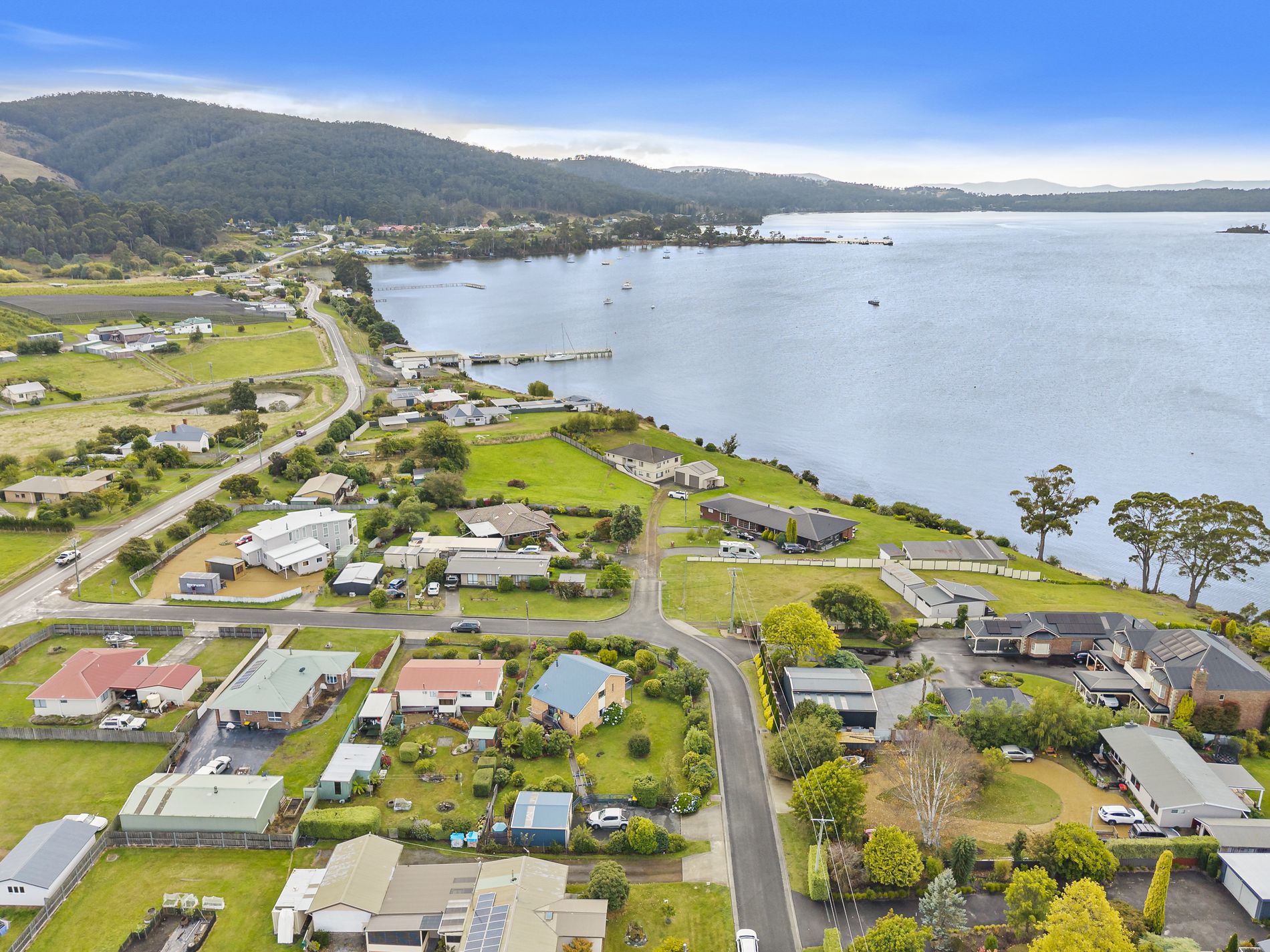 14 Harveytown Road, Dover