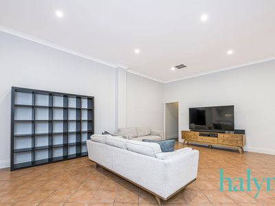 89 Scarborough Beach Road, Mount Hawthorn