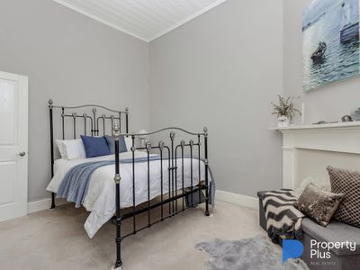 100 Railway Road, Elmore
